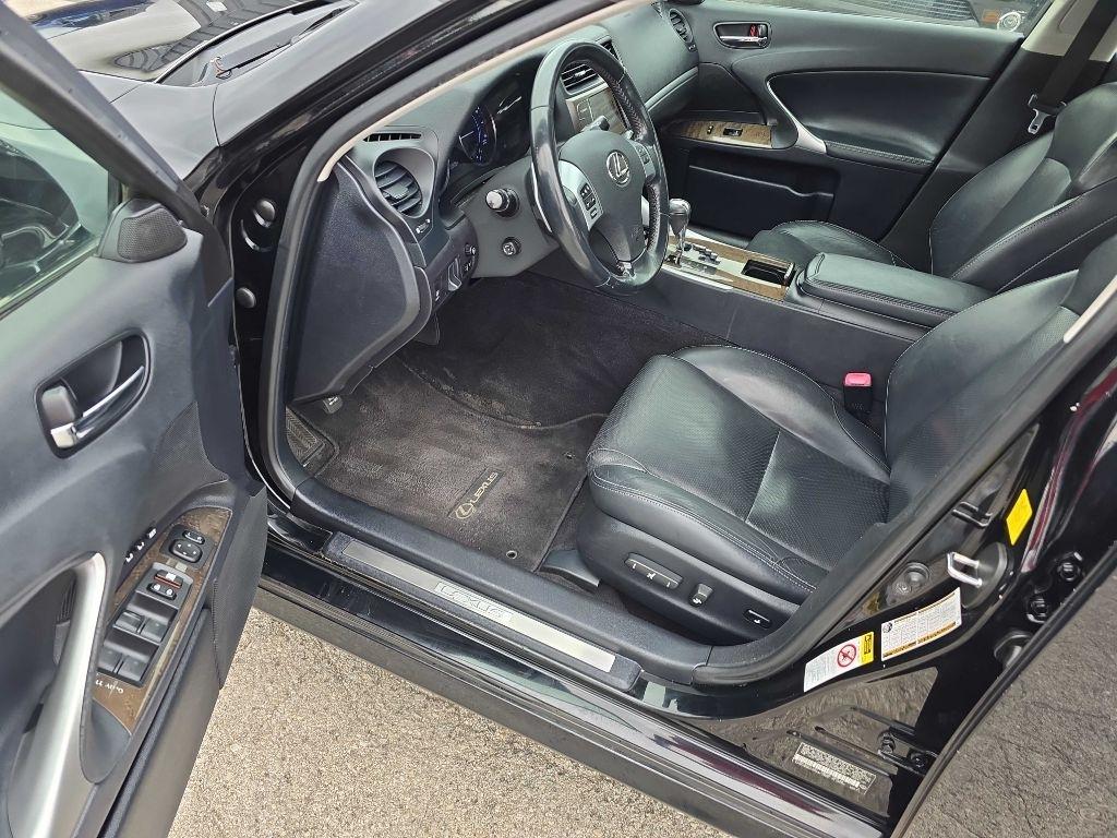 Lexus IS 250 4dr Sport Sdn Auto AWD 2011