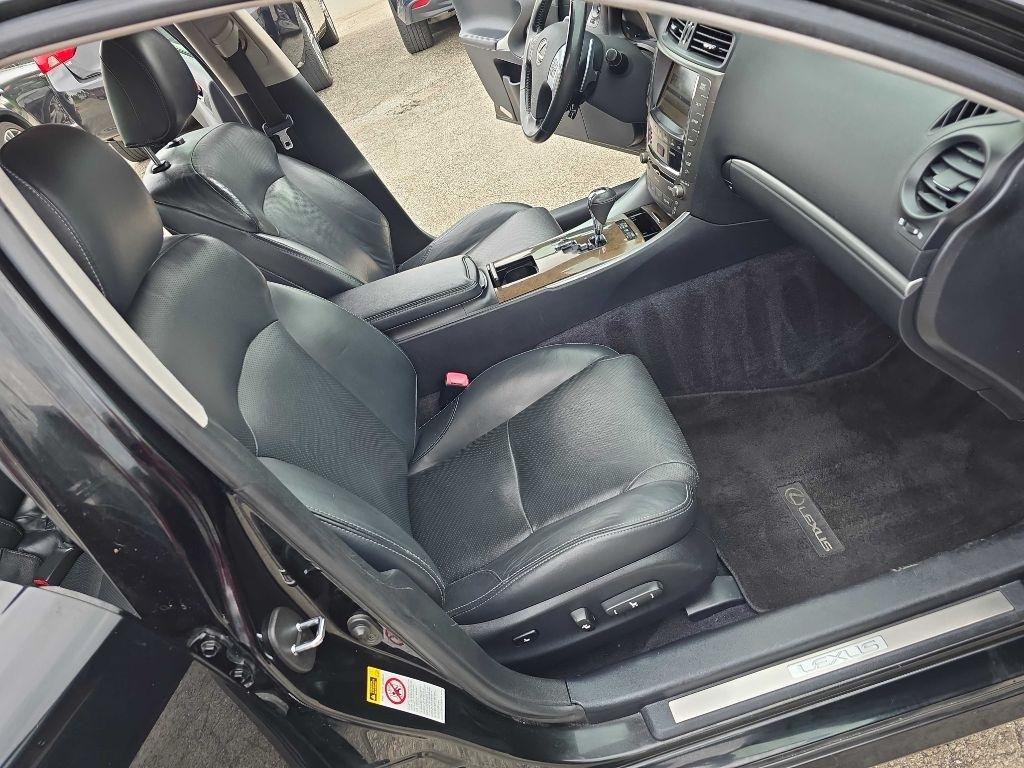 Lexus IS 250 4dr Sport Sdn Auto AWD 2011
