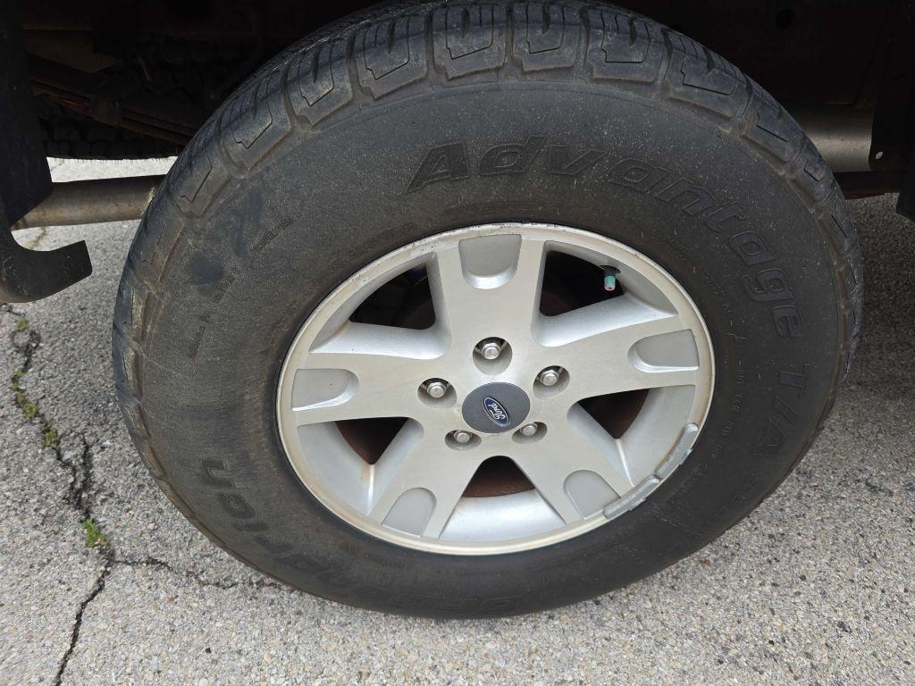 Ford F-150 SuperCrew 139" King Ranch 4WD 2003