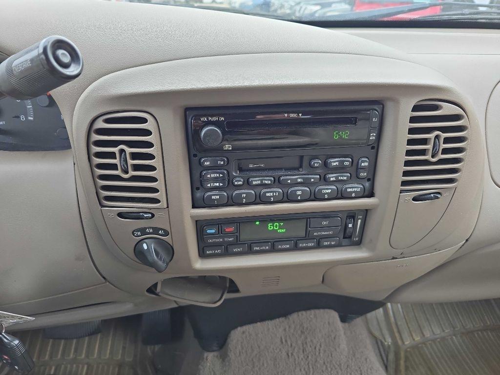 Ford F-150 SuperCrew 139" King Ranch 4WD 2003
