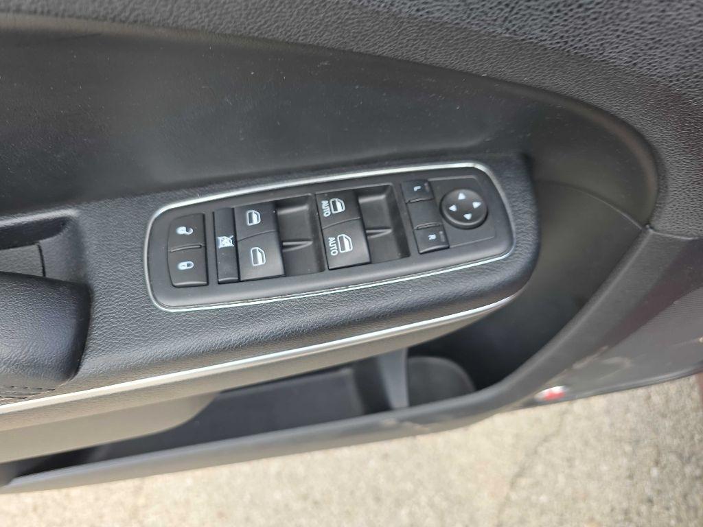 Chrysler 300 Limited AWD 2016