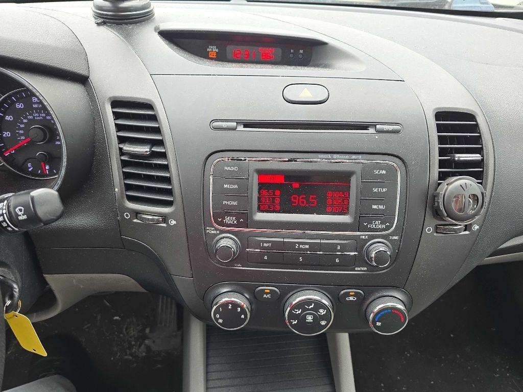 Kia Forte 4dr Sdn Auto LX 2015