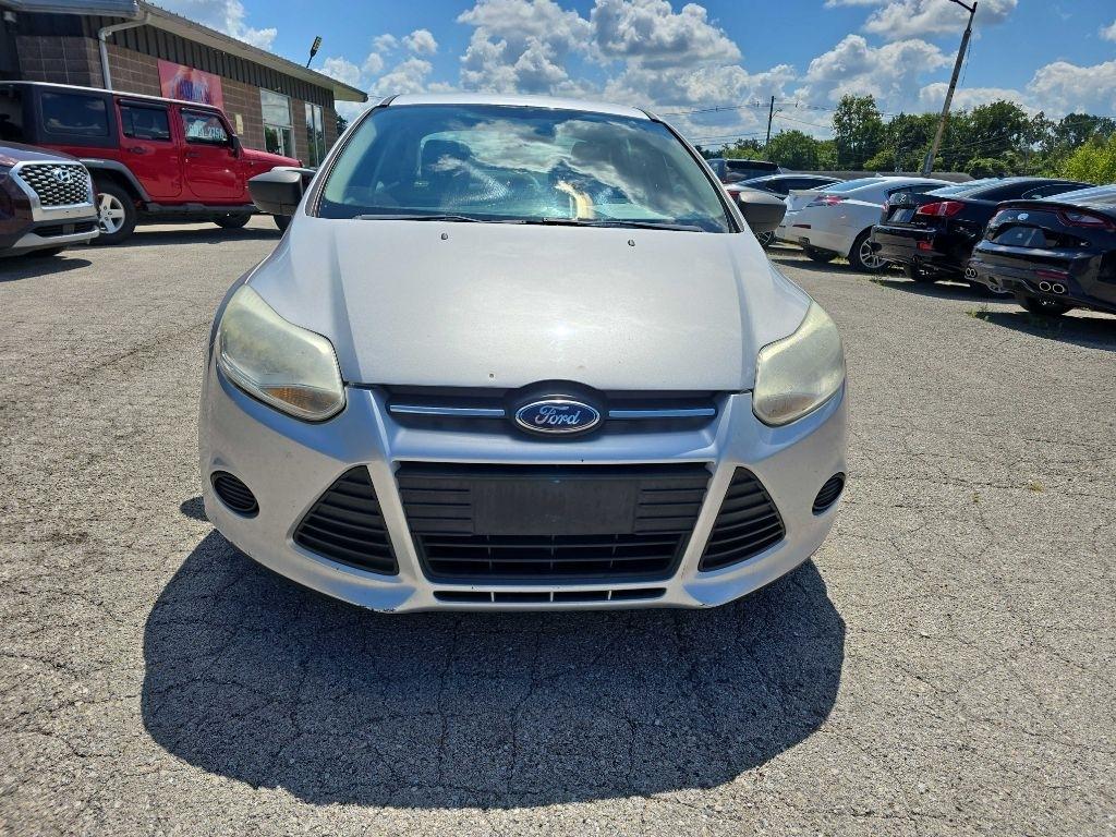 Ford Focus 4dr Sdn S 2012