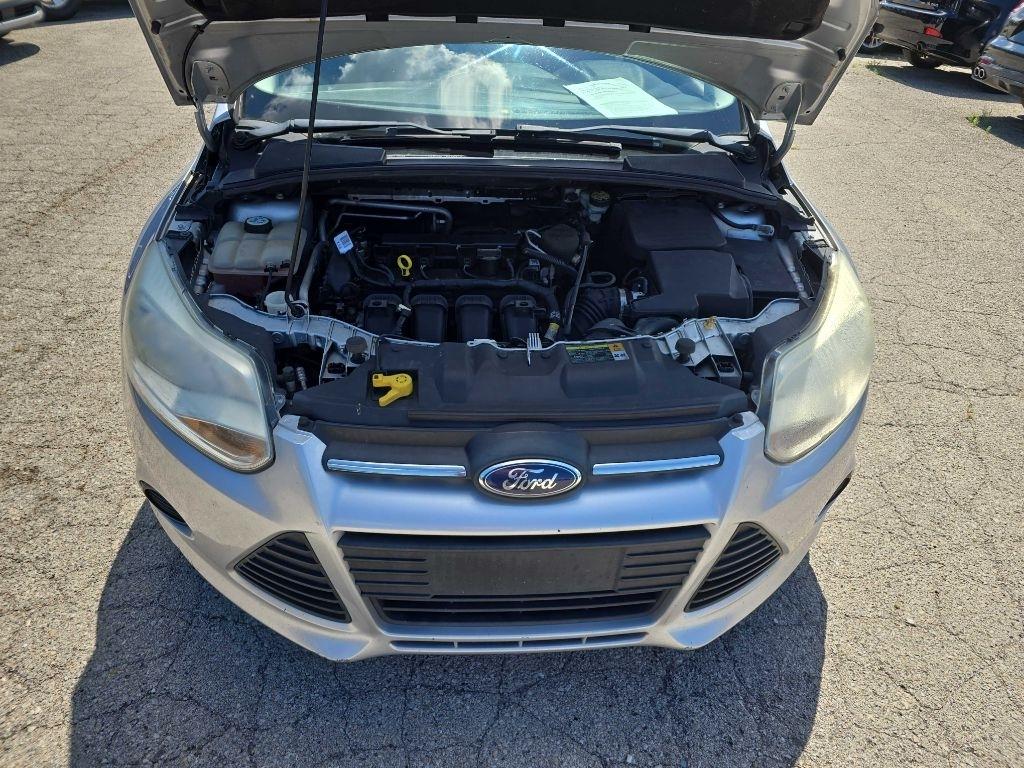 Ford Focus 4dr Sdn S 2012