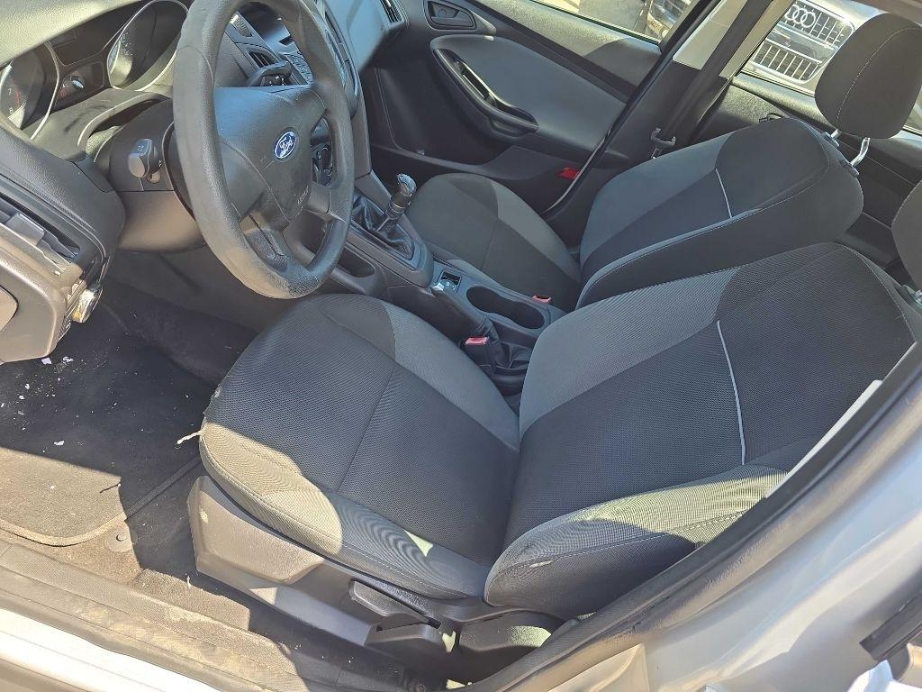 Ford Focus 4dr Sdn S 2012