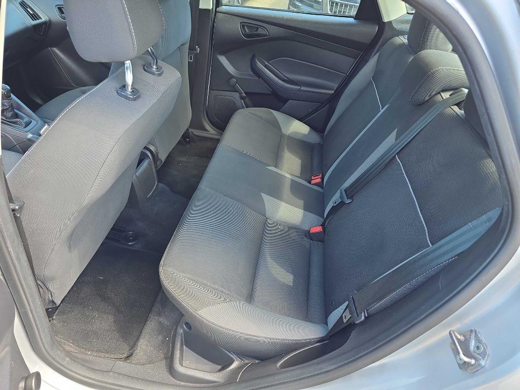 Ford Focus 4dr Sdn S 2012