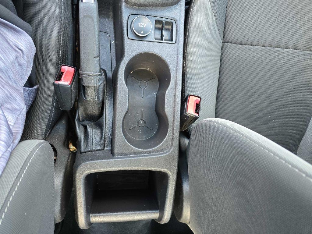 Ford Focus 4dr Sdn S 2012