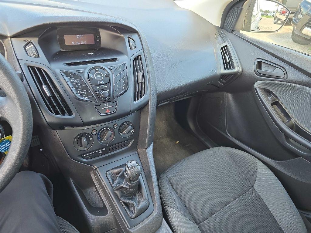 Ford Focus 4dr Sdn S 2012