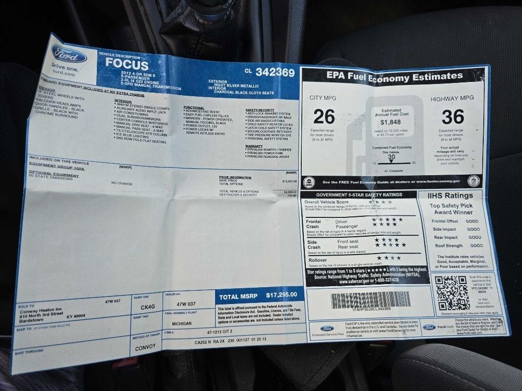 Ford Focus 4dr Sdn S 2012