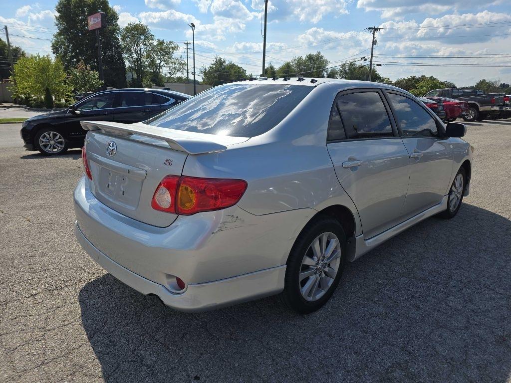 Toyota Corolla  2010