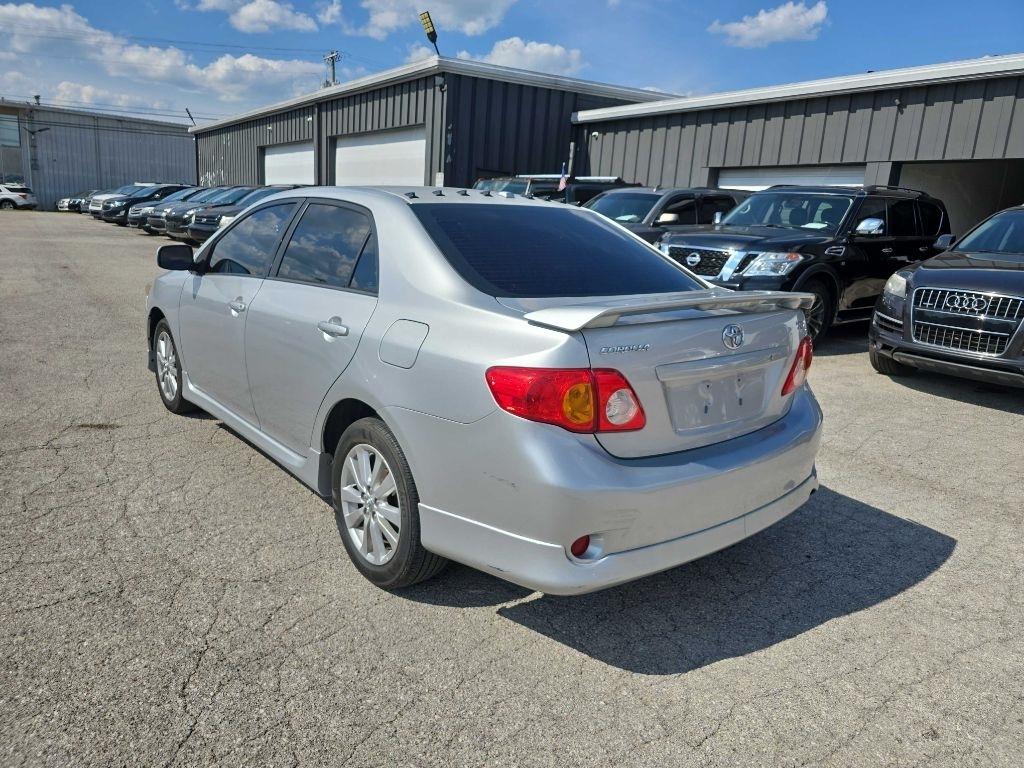 Toyota Corolla  2010