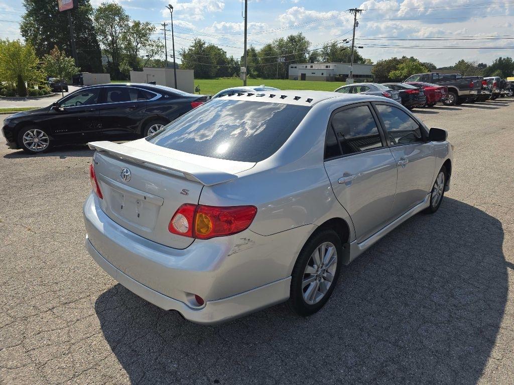Toyota Corolla  2010