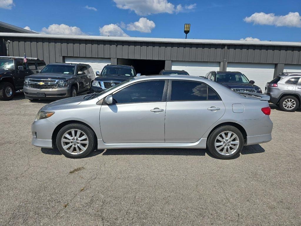 Toyota Corolla  2010