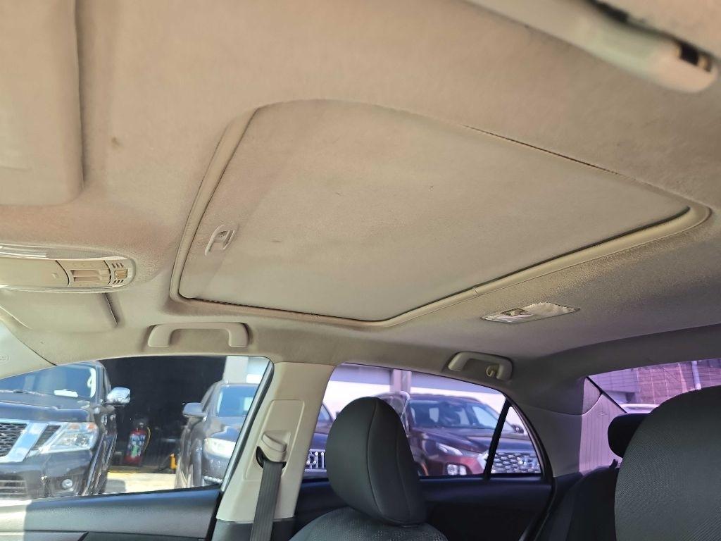 Toyota Corolla  2010