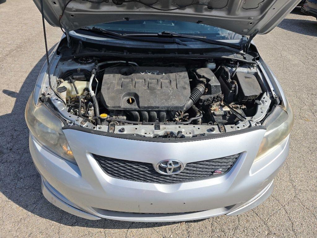 Toyota Corolla  2010
