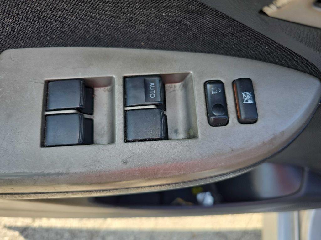 Toyota Corolla  2010