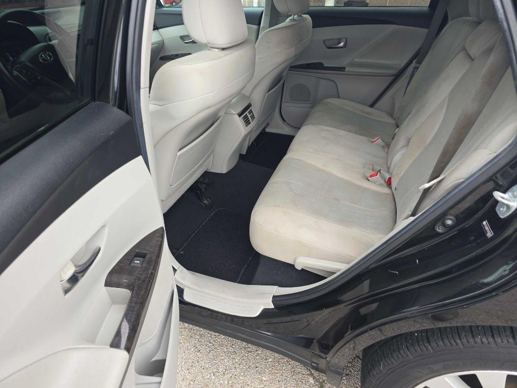 Toyota Venza LE I4 FWD 2013