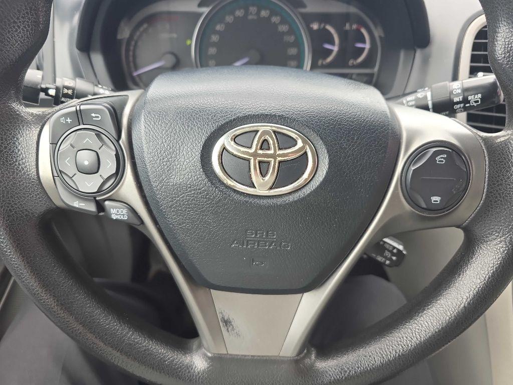 Toyota Venza LE I4 FWD 2013