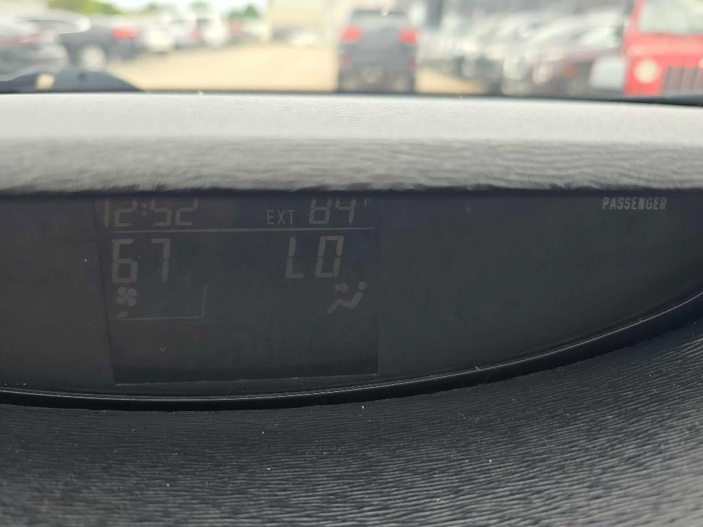 Toyota Venza LE I4 FWD 2013