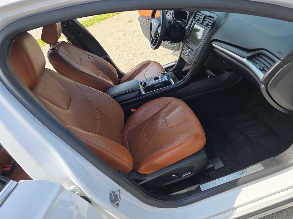 Ford Fusion Titanium AWD 2020