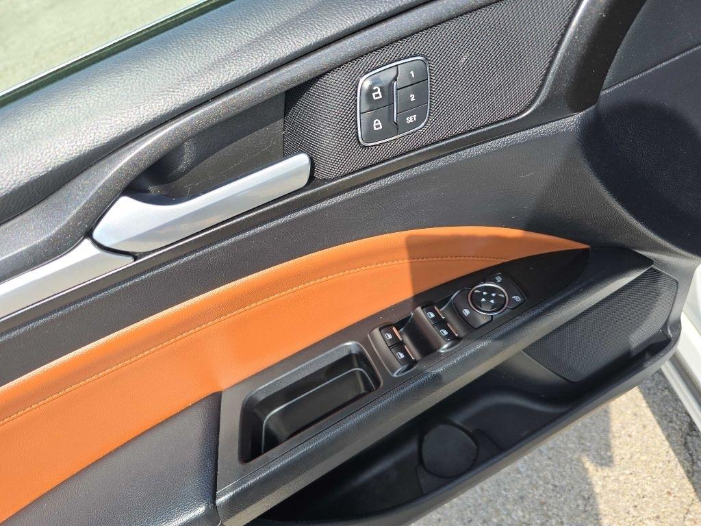 Ford Fusion Titanium AWD 2020