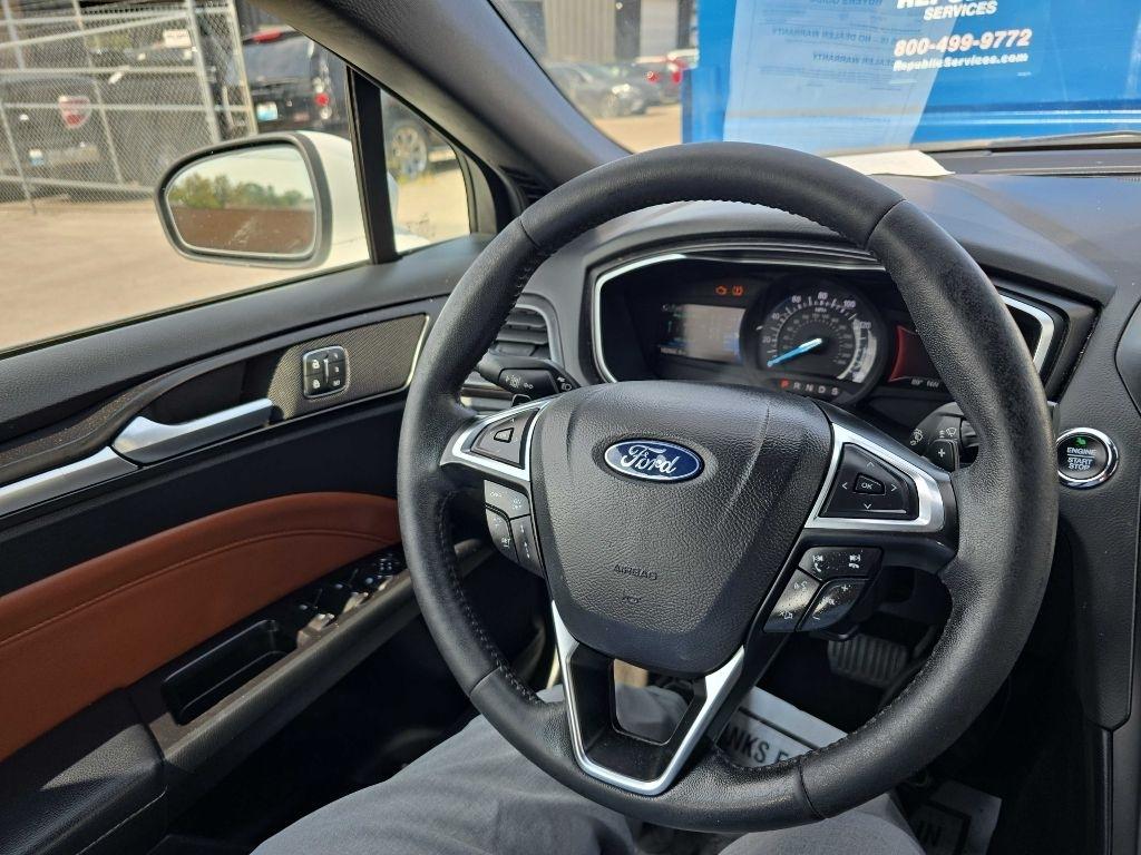 Ford Fusion Titanium AWD 2020