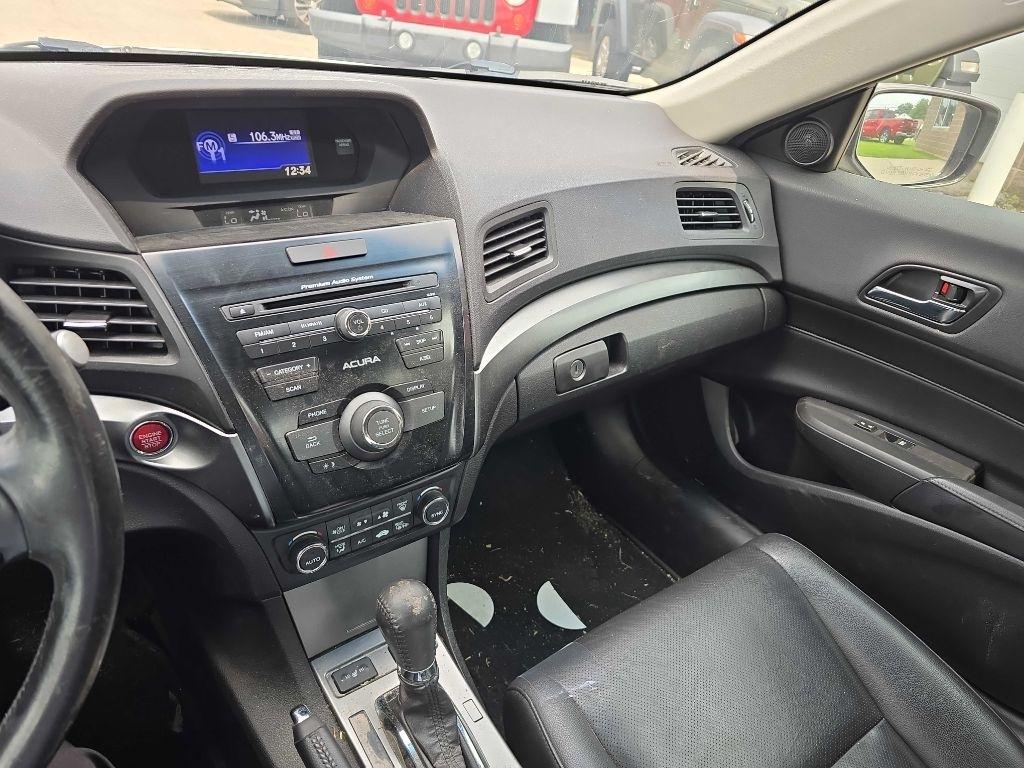 Acura ILX  2013