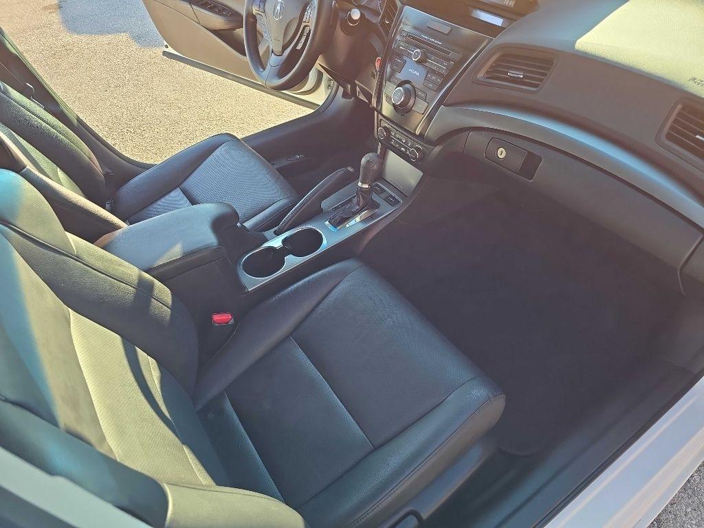 Acura ILX  2013