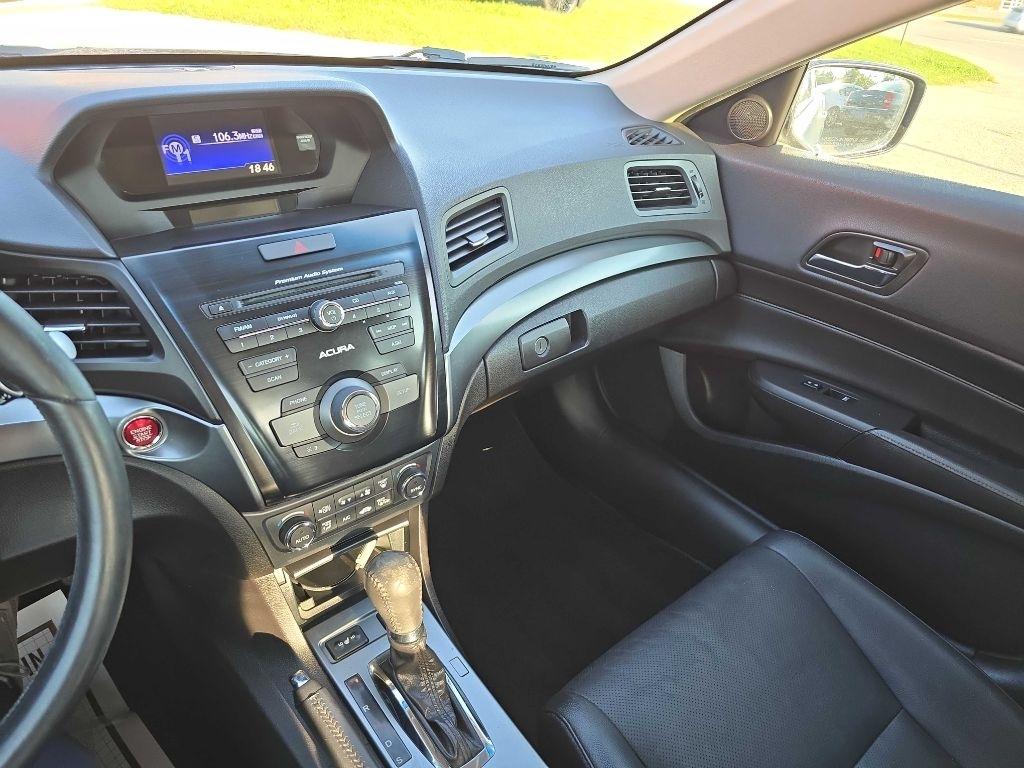 Acura ILX  2013