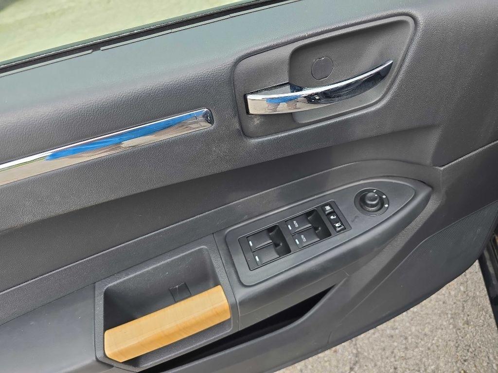 Chrysler 300  2008