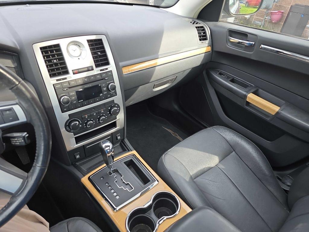 Chrysler 300  2008