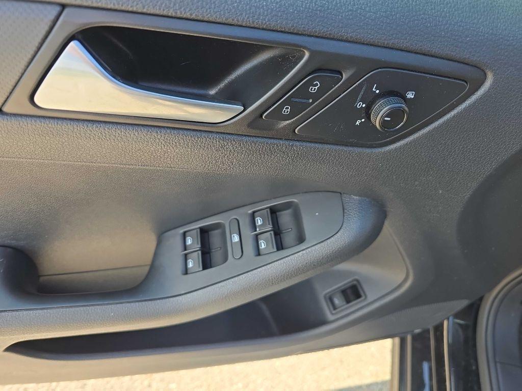 Volkswagen Jetta Sedan 4dr Auto 1.4T S 2016