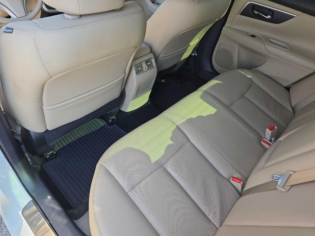 Nissan Altima 2.5 SL Sedan 2016