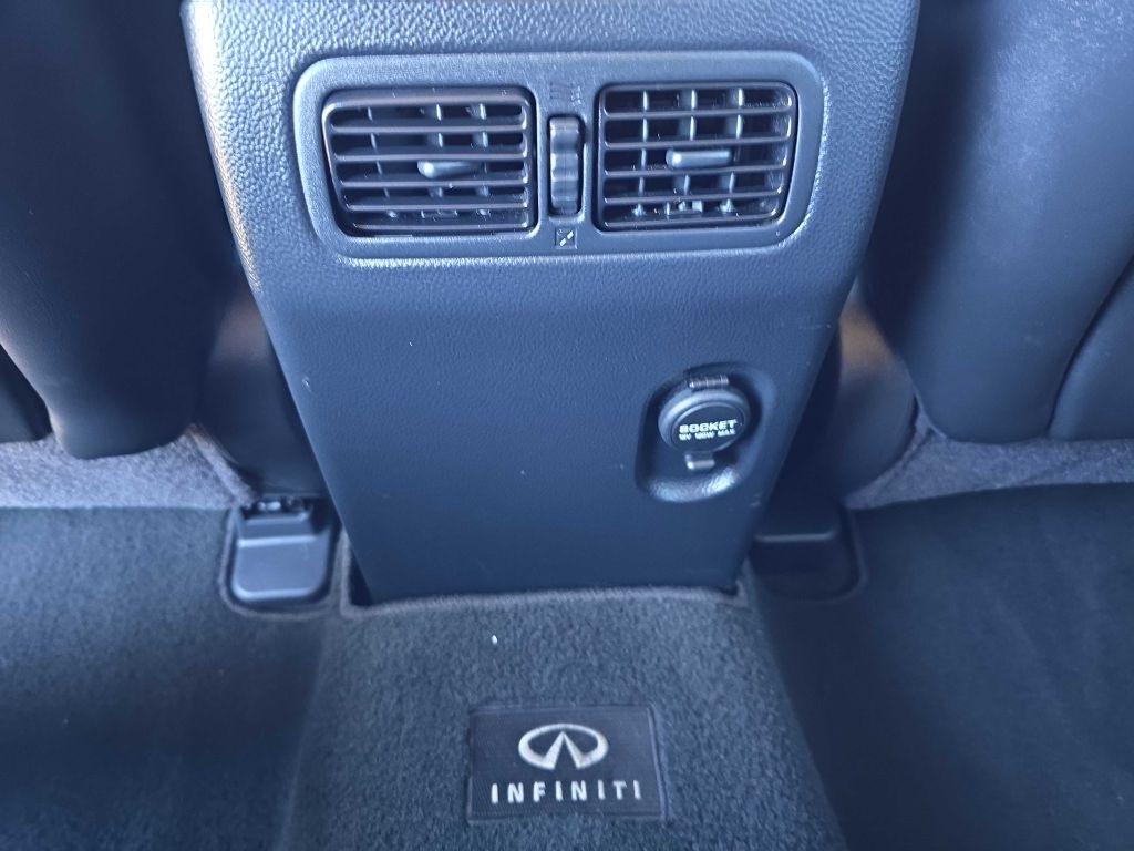Infiniti QX70 AWD 4dr 2015