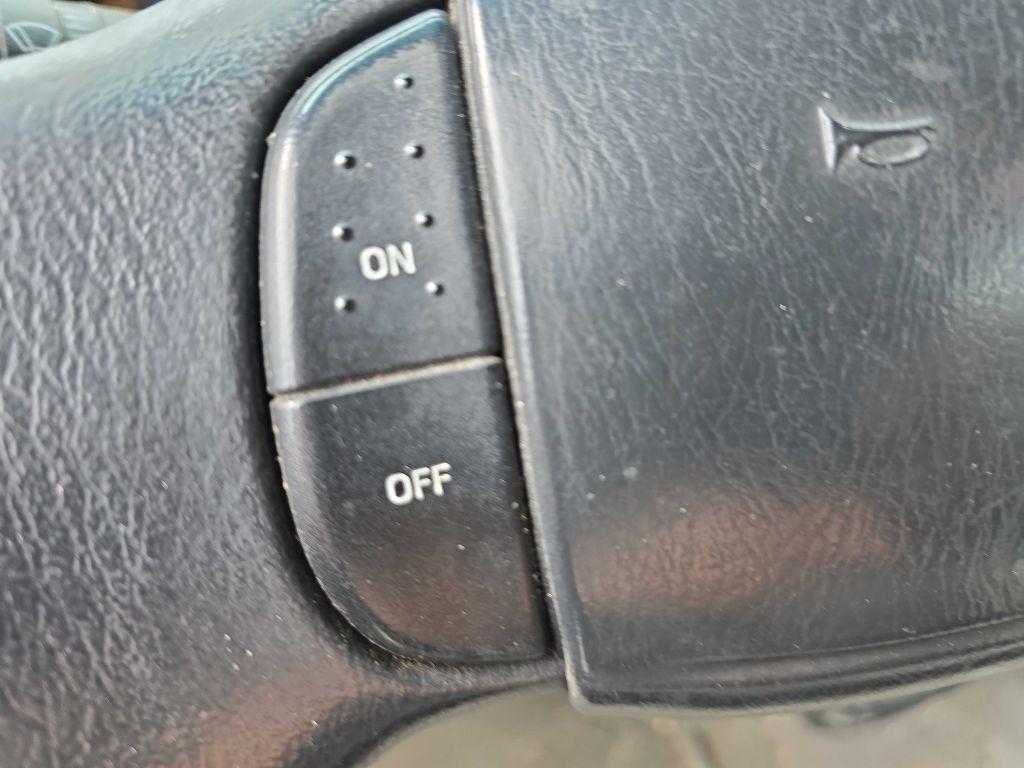 Ford F-150 Reg Cab 139" 4WD XLT 1999