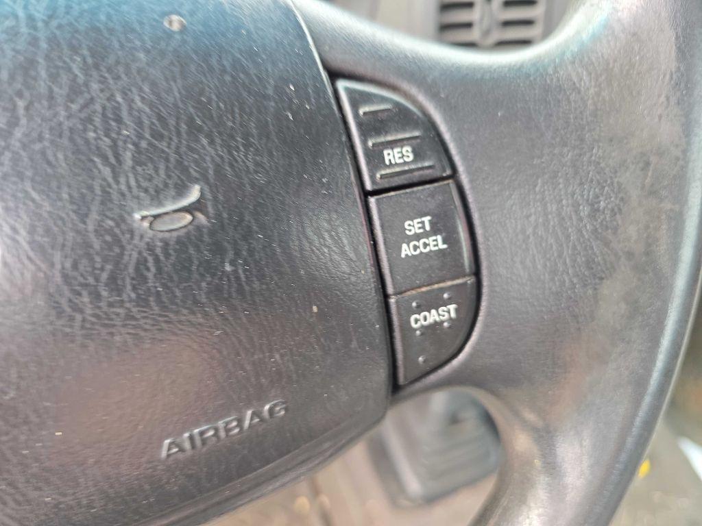 Ford F-150 Reg Cab 139" 4WD XLT 1999