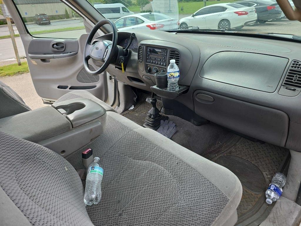 Ford F-150 Reg Cab 139" 4WD XLT 1999
