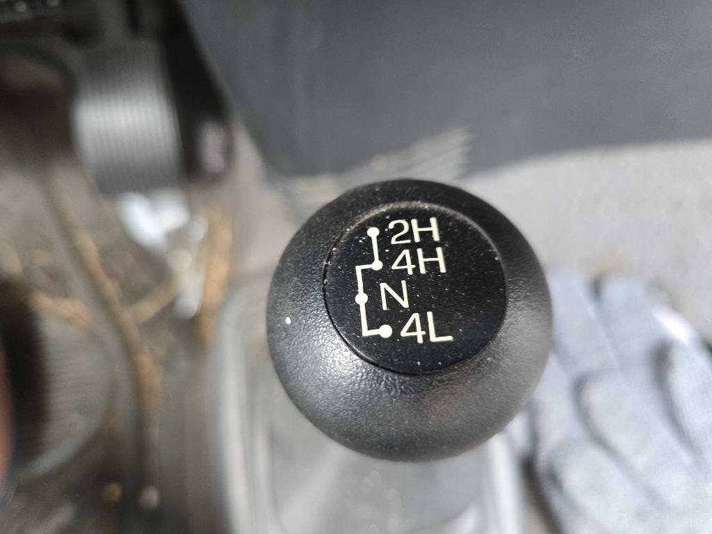 Ford F-150 Reg Cab 139" 4WD XLT 1999