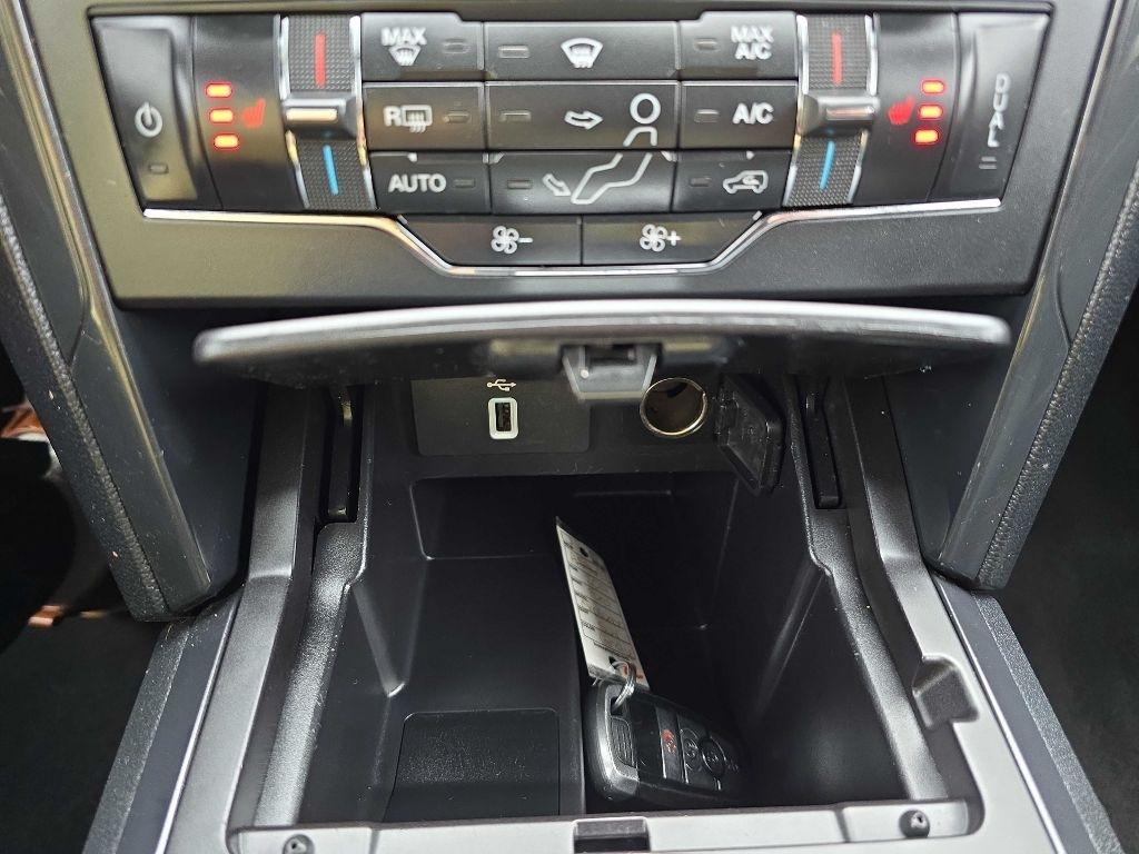 Ford Explorer XLT 4WD 2019
