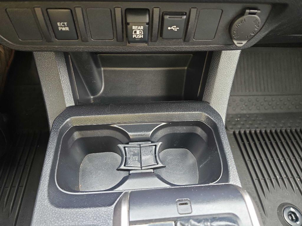 Toyota Tacoma 4WD  2020