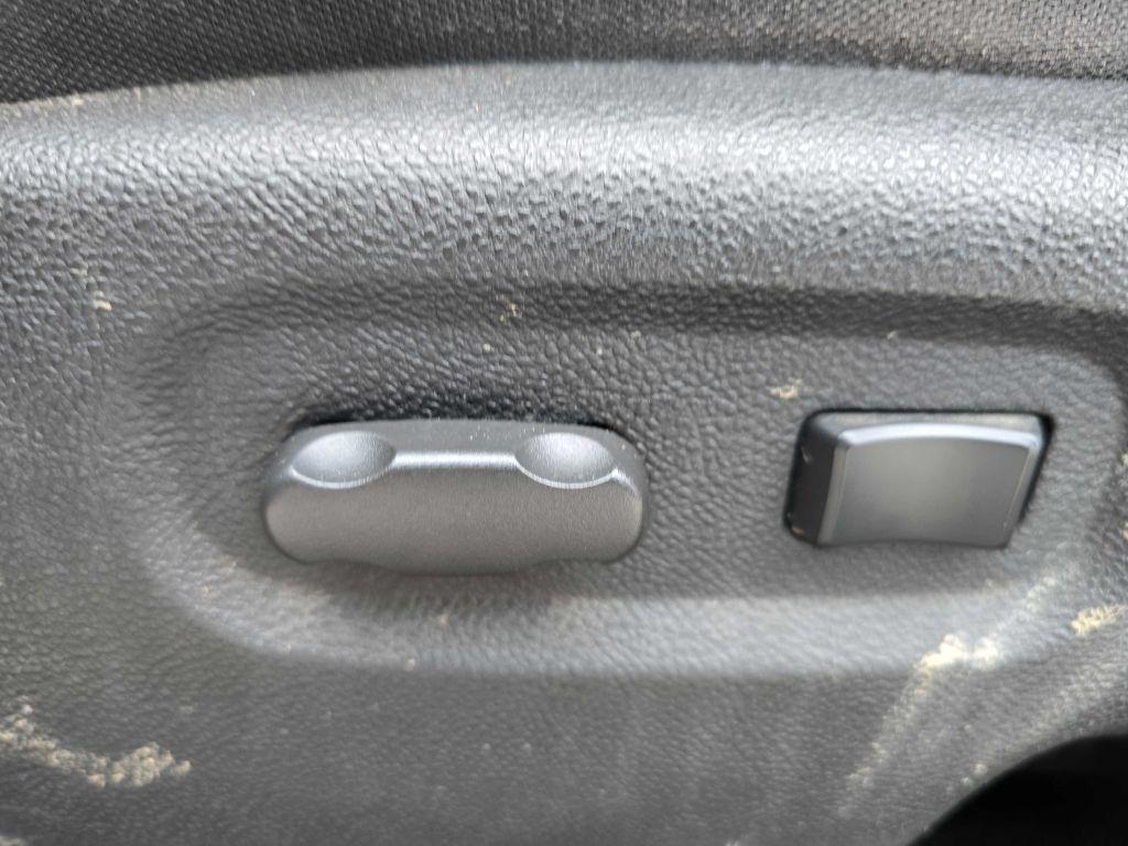 Chevrolet HHR FWD 4dr LT 2008