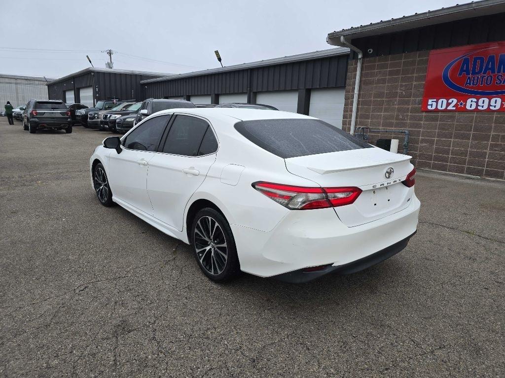 Toyota Camry XLE Auto (Natl) 2018