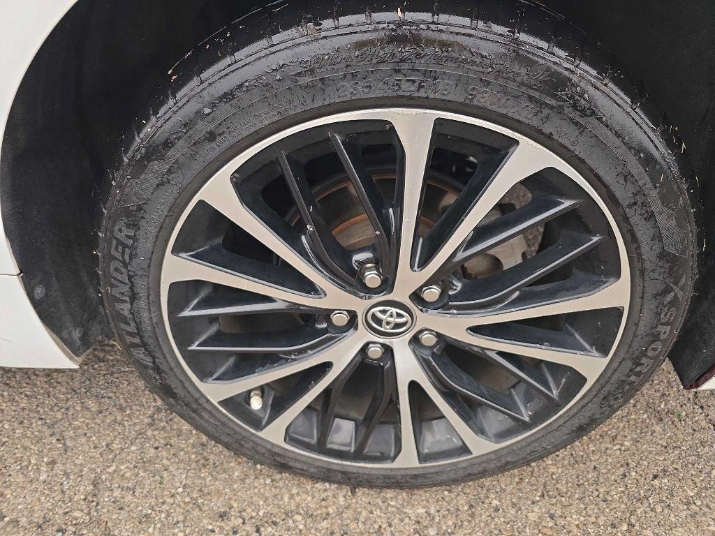 Toyota Camry XLE Auto (Natl) 2018