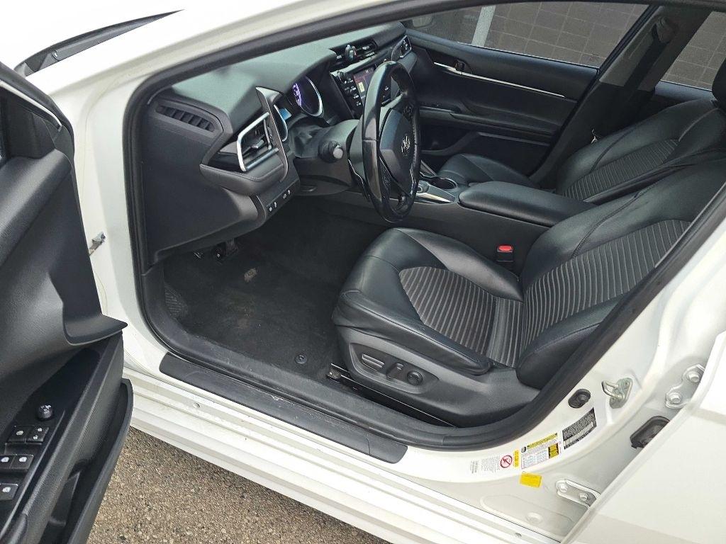 Toyota Camry XLE Auto (Natl) 2018