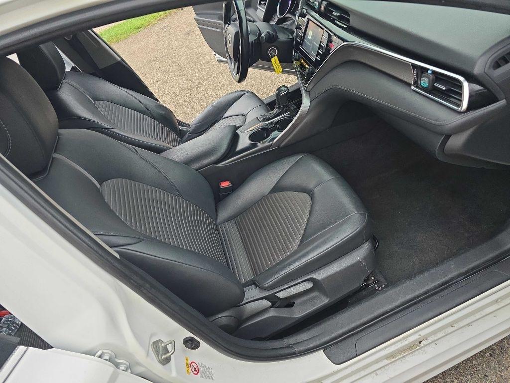 Toyota Camry XLE Auto (Natl) 2018