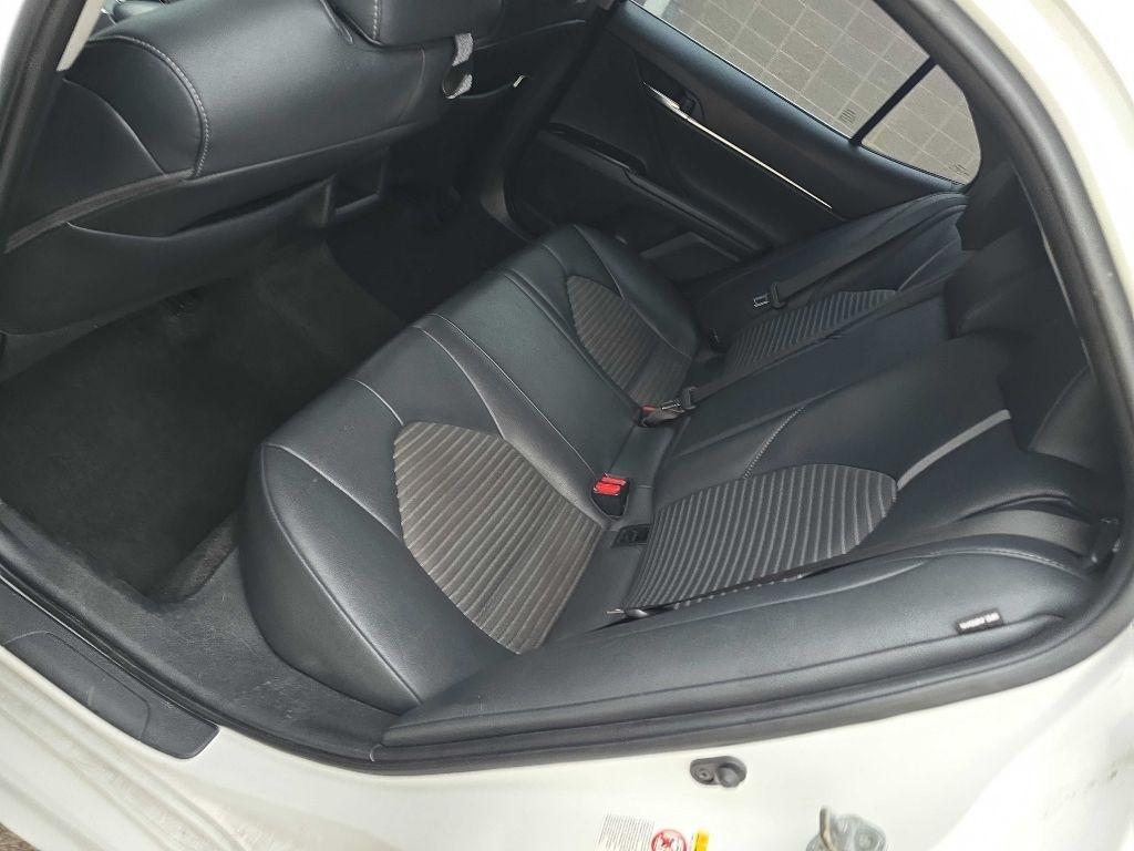 Toyota Camry XLE Auto (Natl) 2018