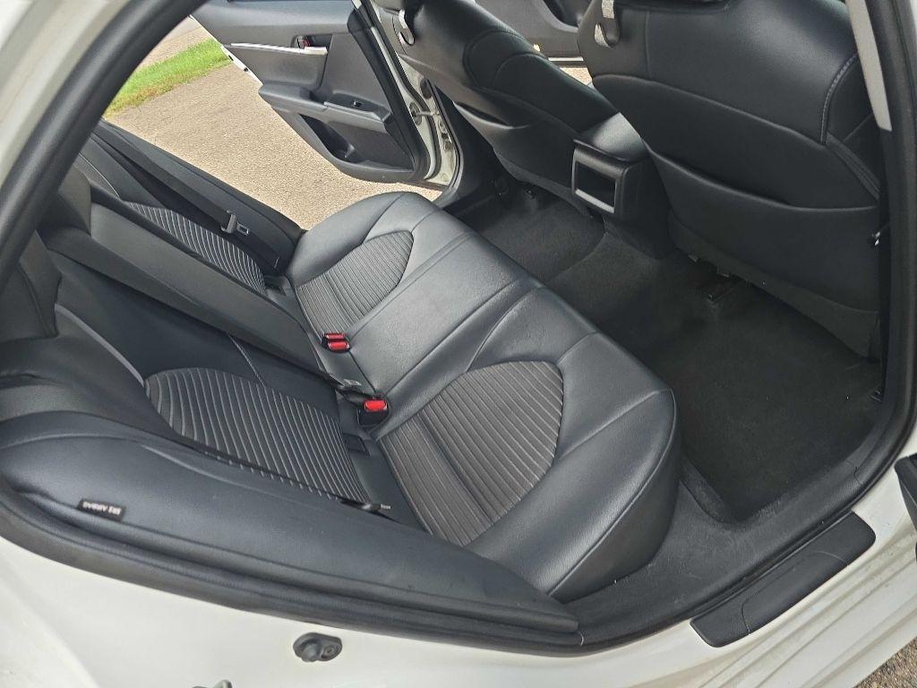 Toyota Camry XLE Auto (Natl) 2018