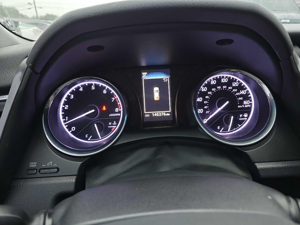 Toyota Camry XLE Auto (Natl) 2018