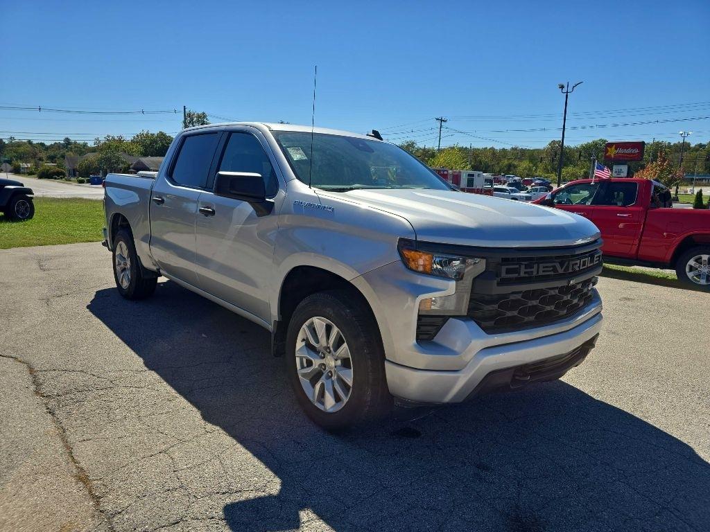 Chevrolet Silverado 1500 4WD Crew Cab 147" Custom 2022