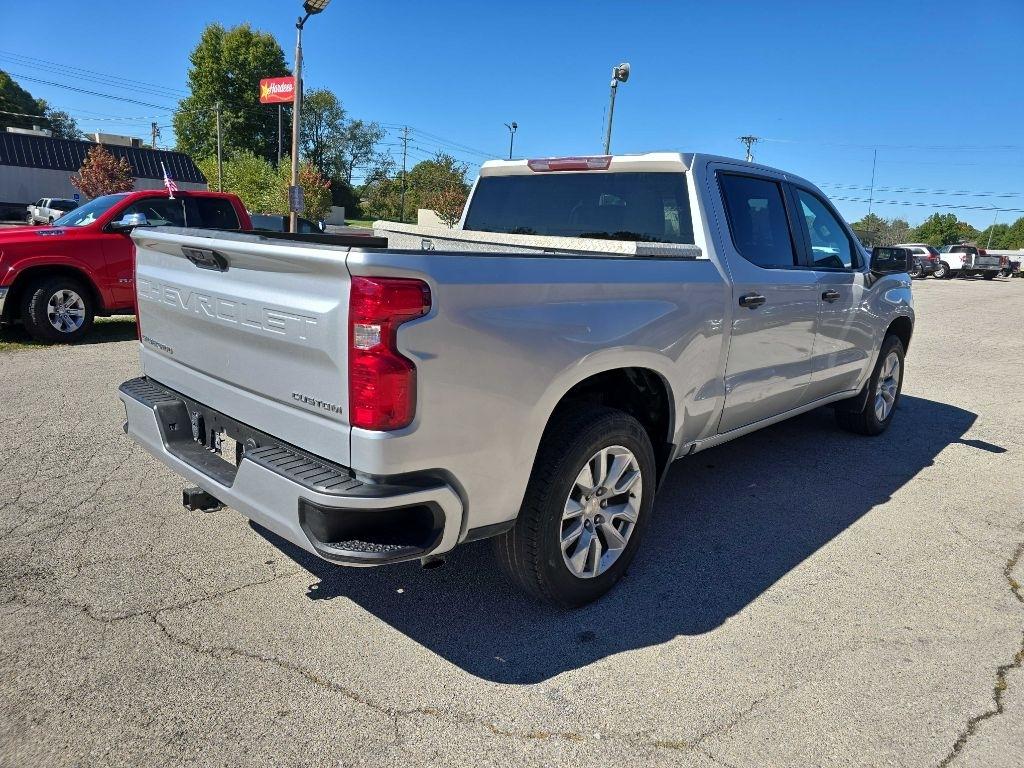 Chevrolet Silverado 1500 4WD Crew Cab 147" Custom 2022